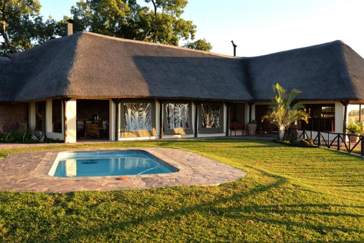 Omukuyu Wildlife Lodge