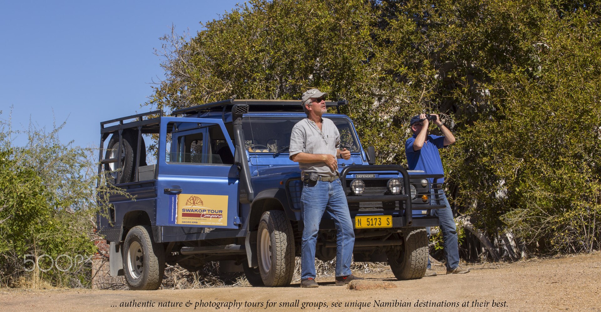Etosha safari tour questions — Safari vehicle and guides representing Etosha safari tour questions